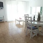 Apartamento Wonderful, 100 Meters From The Beach. *